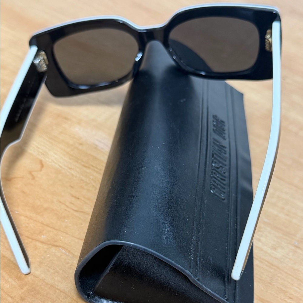 Dior Black Rectangular Sunglasses - image 5